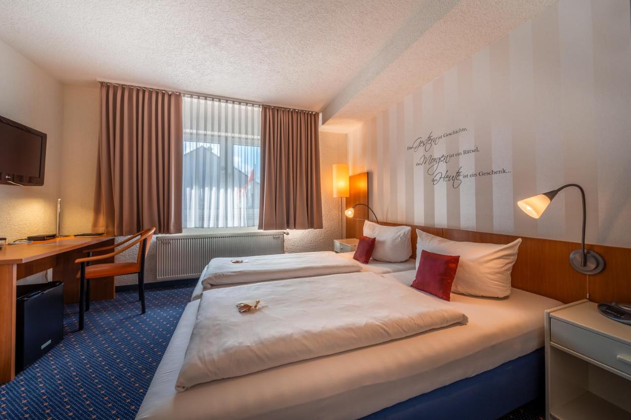 Parkhotel Obertshausen Exteriör bild